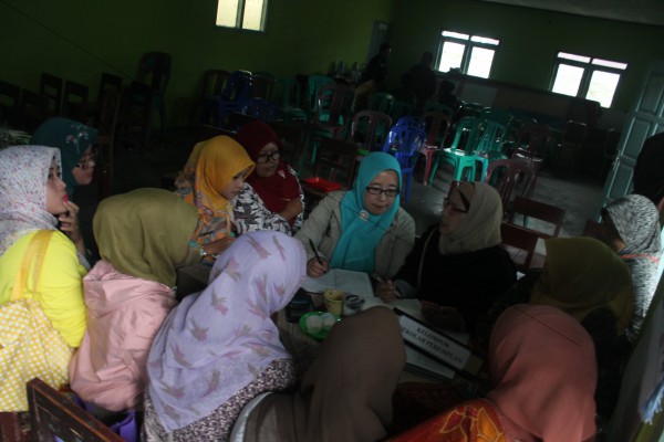 Para kader Sekolah Perempuan Jatilawang usai mengikuti Musdes